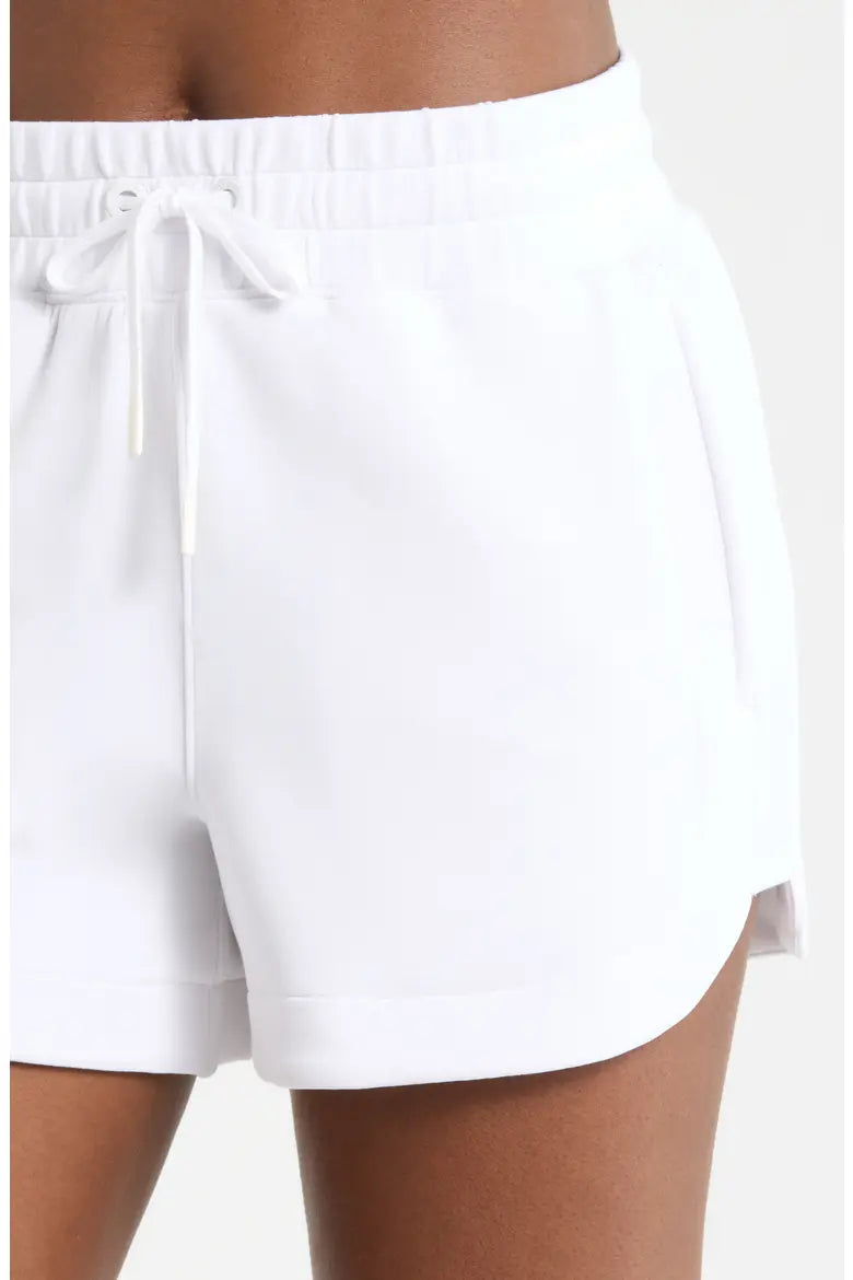 MPG Retro Short - White