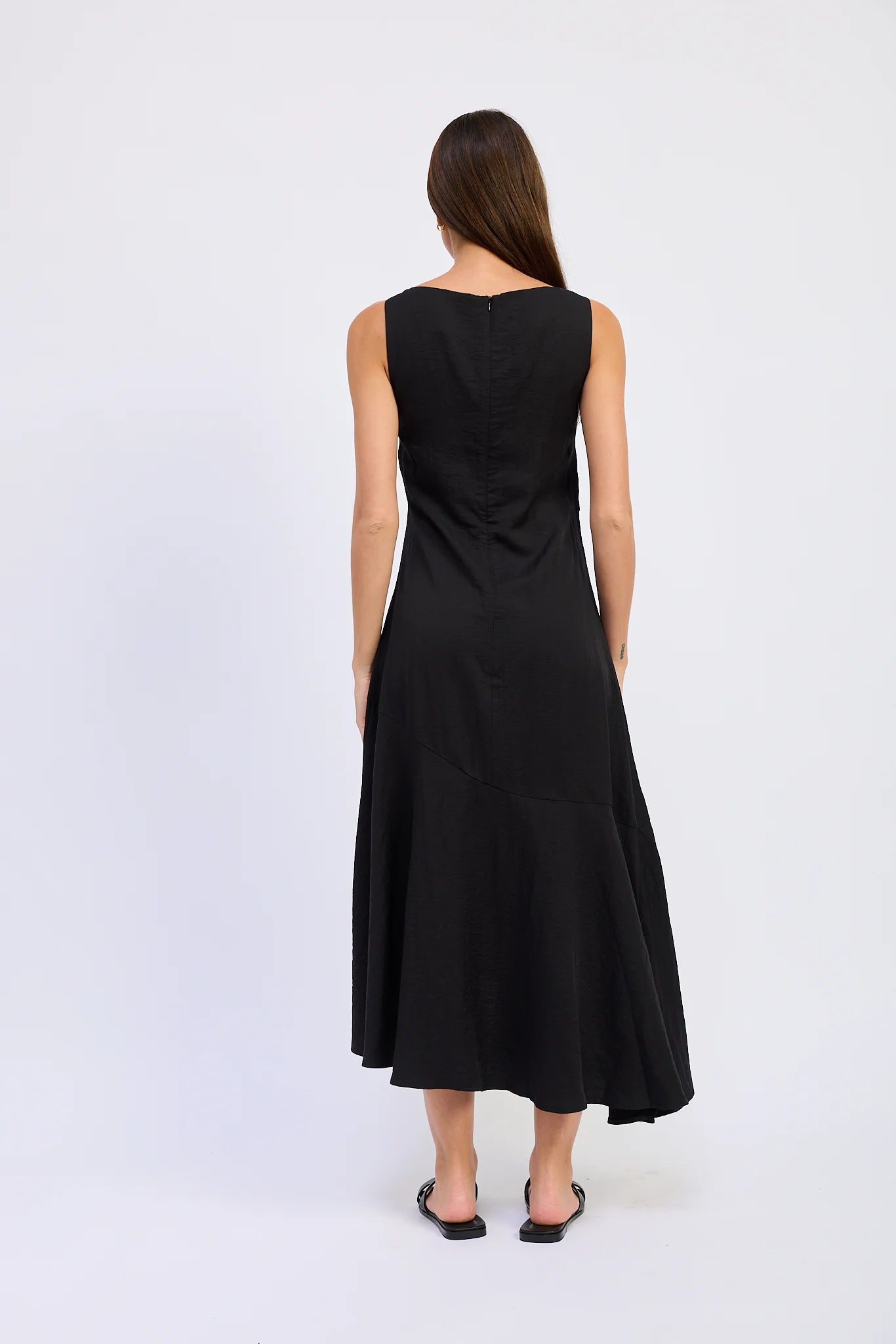 En Saison Cara Sleeveless Midi Dress