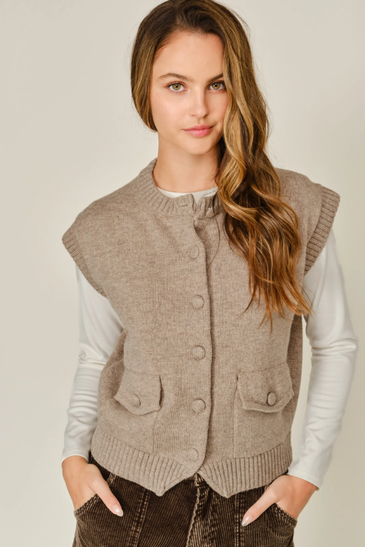 Aaron & Amber-Cozy Button Down Vest-Oatmeal