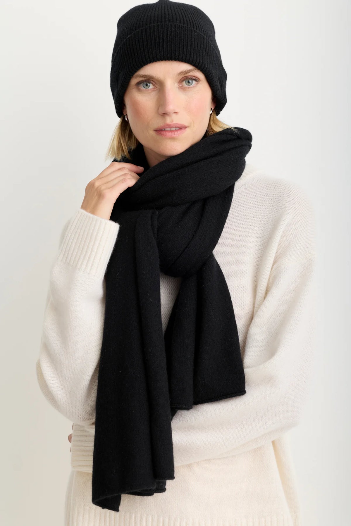 One Grey Day Sloane Cashmere Travel Scarf