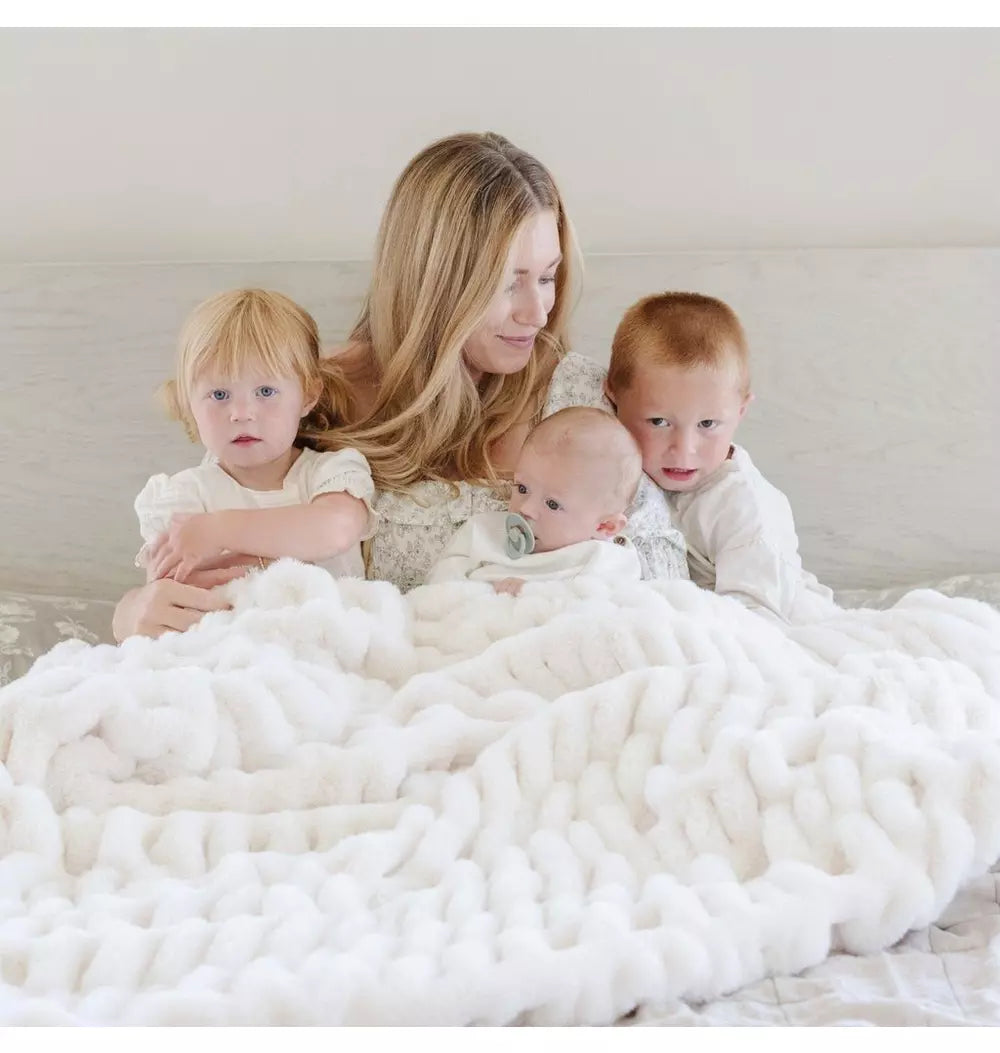 Saranoni Double Rouched Faux Fur Throw Blankets