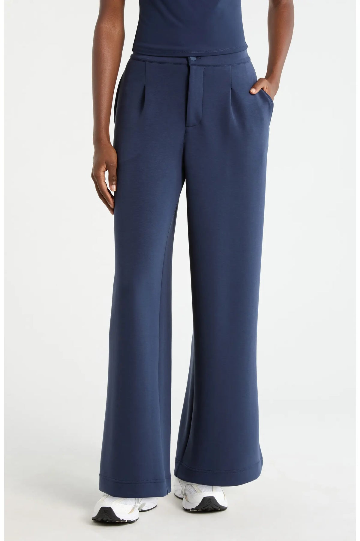 MPG Dreamweave Pleated Pant - Navy