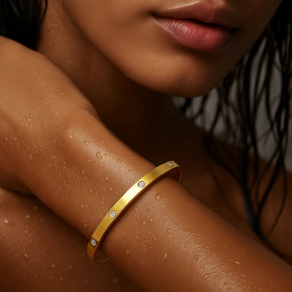 Ellie Vail Jordyn Bangle Bracelet- Gold