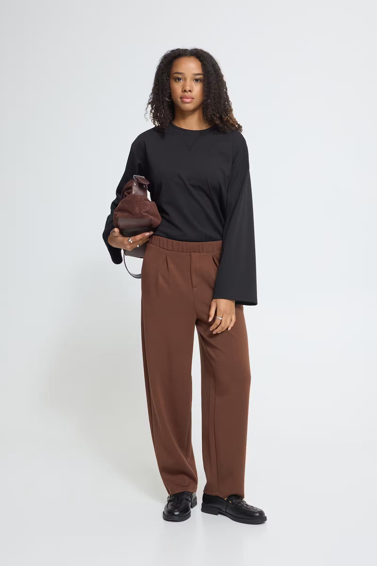 ICHI IHNAIDA Trousers Chicory Coffee / Brown