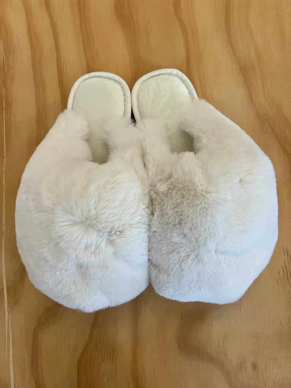 Apres- Snowball Slippers