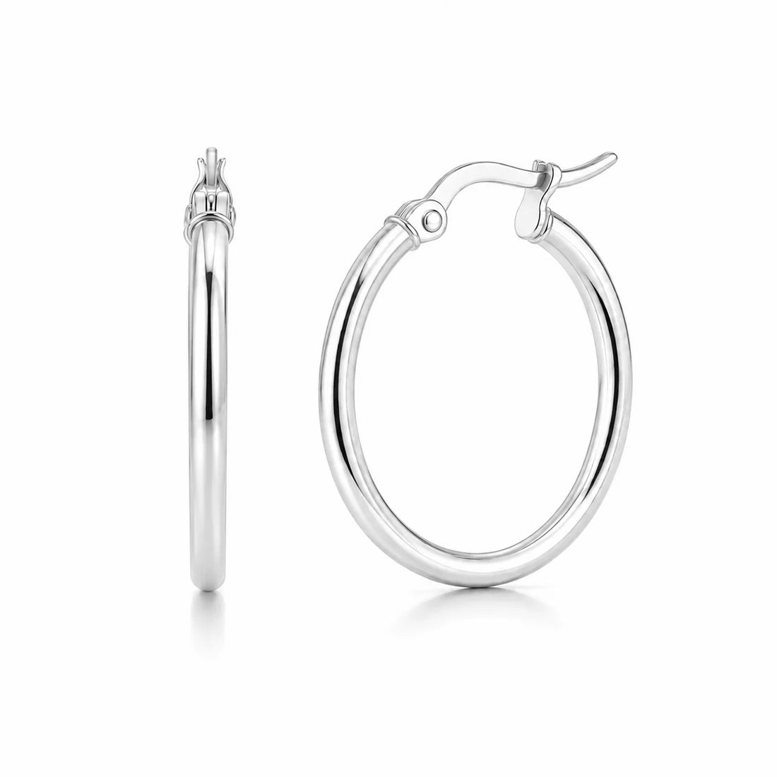 Ellie Vail Laurette Medium Hoop Earring