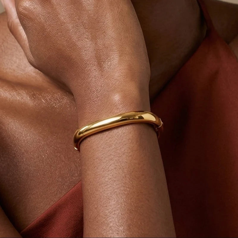 Ellie Vail Fae Rounded Square Bangle Bracelet- Gold