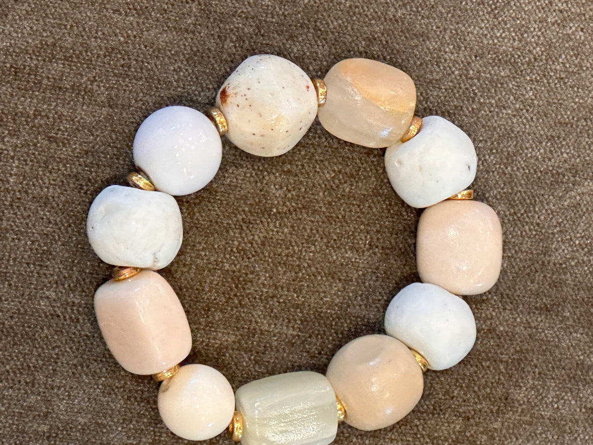 Season Soul Cream Stone Bracelet