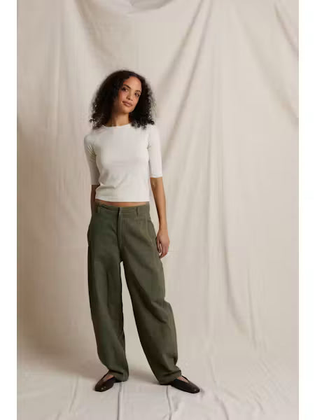 Perfect White Tee Akira - barrell leg utility pant - Dark Olive