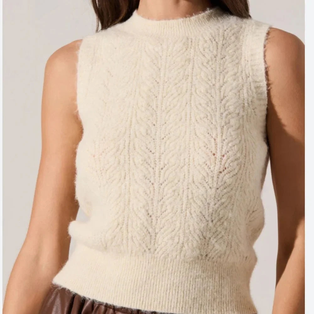 ASTR Perille Sweater Tank