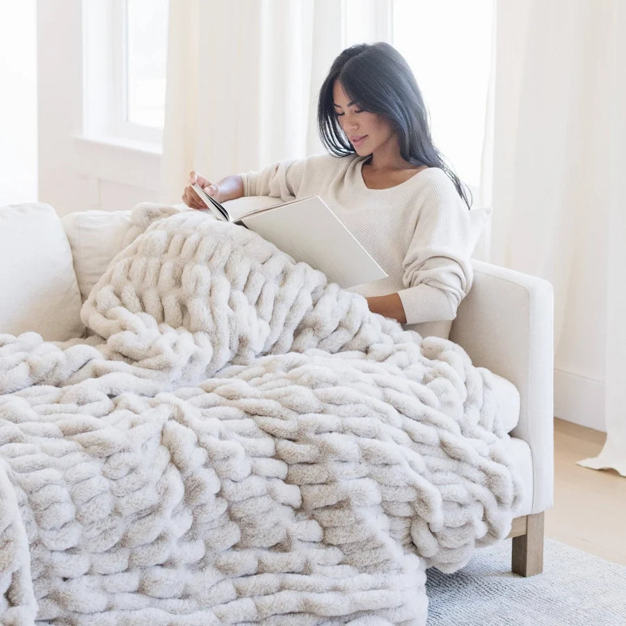 Saranoni Double Rouched Faux Fur Throw Blankets